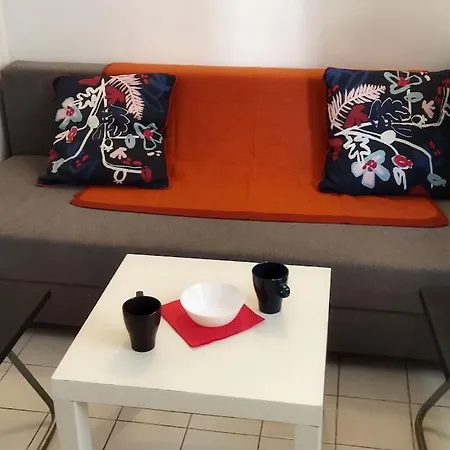 Petit Renove Proche Place Republique 75011 *